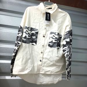Yilleu Denim Camo Jean Jacket Shacket Size Small New With Tags
